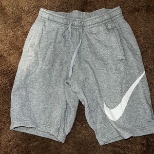 Nike Men's Gray Shorts size small